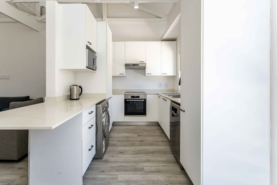 To Let 2 Bedroom Property for Rent in Sea Point Western Cape